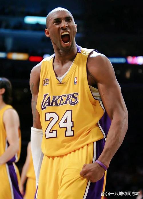 NBA交易市场动态：湖人完成外援引进,（NBA交易快讯：湖人敲定外援加盟）