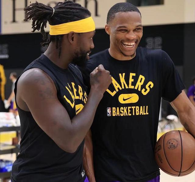 阿森西奥：在皇马的大伤让我产生了挫败感，需要求助心理医生（阿森西奥：皇马时期重伤让我深感挫败，因此求助心理医生）