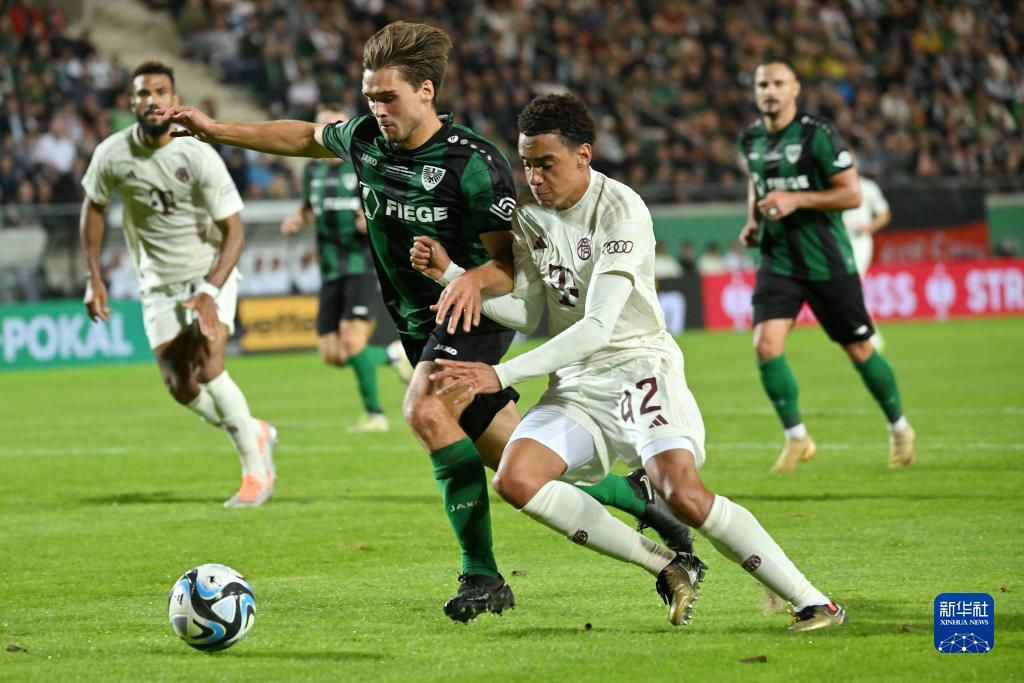 韩媒：热刺小将梁民革疑似因护照问题未能随队返回英国