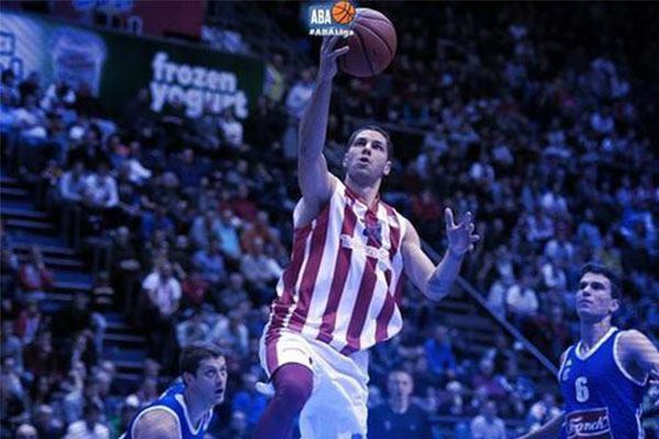 替补球员上场即改变比赛节奏（替补登场瞬间改写比赛节奏）