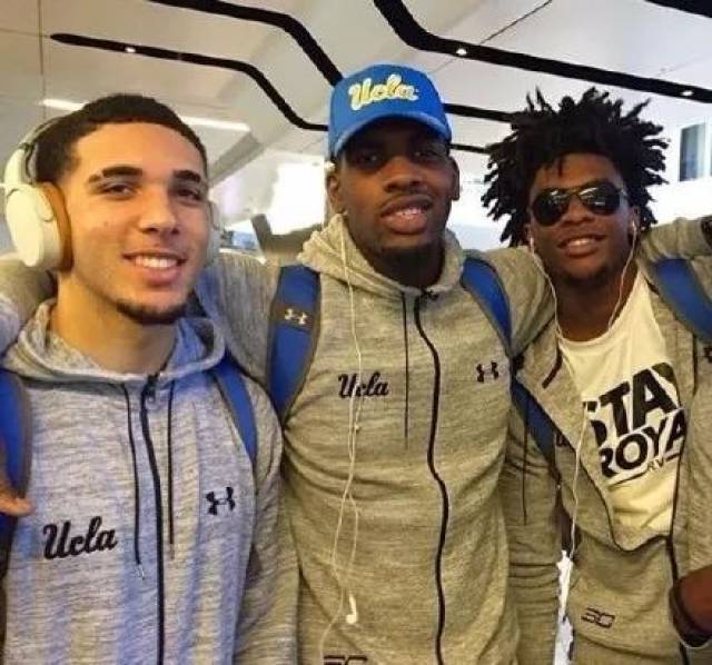 科莫2-0萨索洛连续12场不败，莫雷诺破门，尼科-帕斯献助攻（科莫2-0击退萨索洛豪取12场不败，莫雷诺破门，尼科-帕斯送助攻）