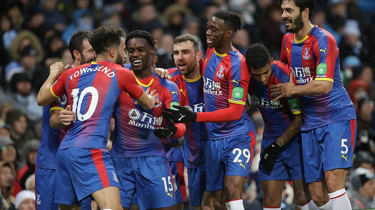 英媒：两家沙特球队将在1月报价萨拉赫，金额远低于2亿镑（英媒称两家沙特俱乐部拟于1月求购萨拉赫，报价大幅低于2亿英镑）