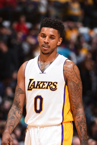 东契奇生涯30+5+5场次超越字母哥，升至历史第五（东契奇生涯30+5+5次数反超字母哥，位列历史第5）