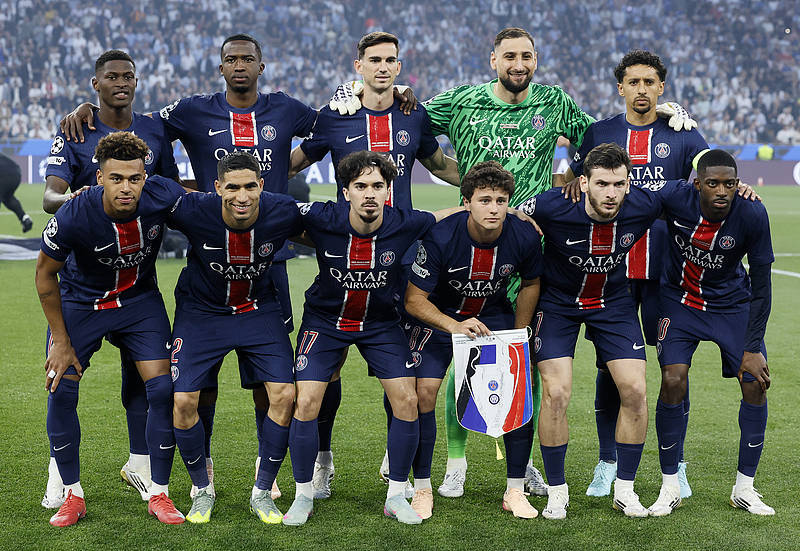 默里34分约基奇准三双，掘金末节发力击退黄蜂（默里砍34分，约基奇准三双，掘金末节爆发力擒黄蜂）