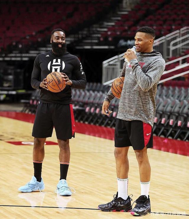 姆巴佩：防守维尼修斯90分钟，太折磨边后卫了（姆巴佩直言：边后卫盯防维尼修斯整场比赛，太煎熬）